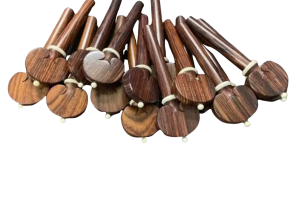 multiple_oud_pegs_image